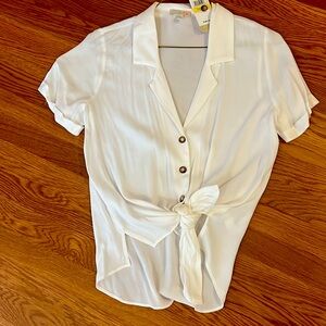 NWT White Shirt, ties at waist
